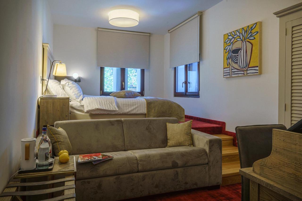 Hotel La Boheme à Bucarest Extérieur photo