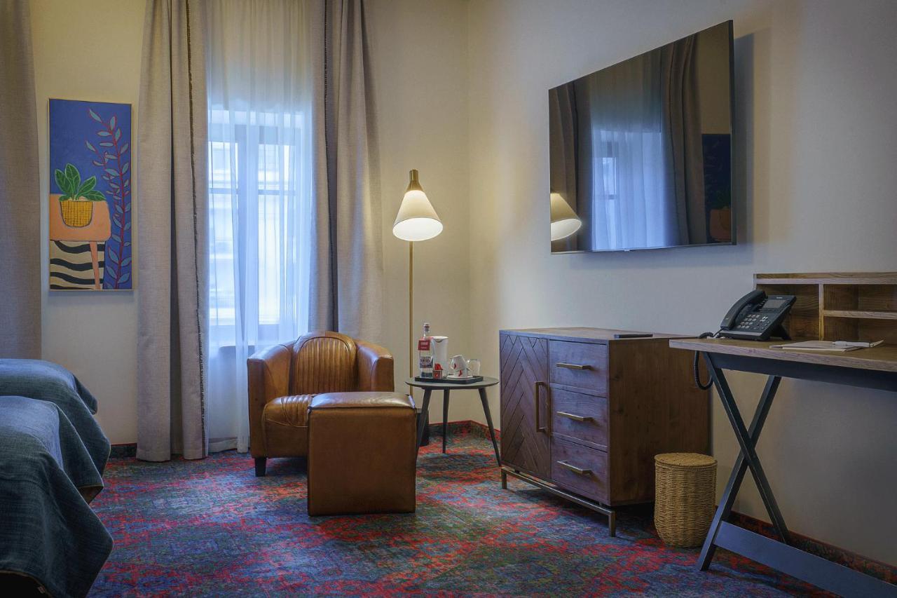 Hotel La Boheme à Bucarest Extérieur photo