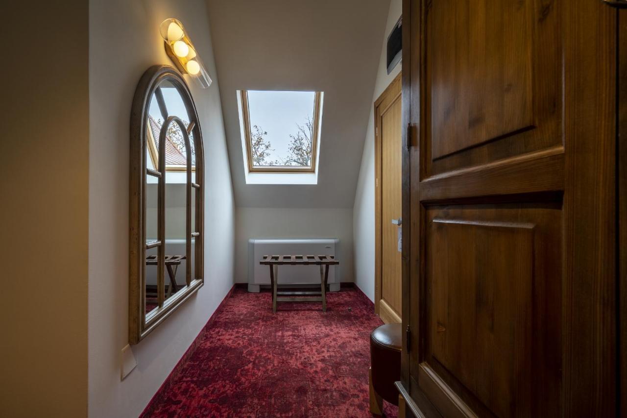 Hotel La Boheme à Bucarest Extérieur photo